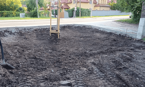 Wywóz gruzu z podjazdu oraz przygotowanie terenu pod trawnik