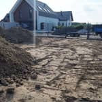 Jak przygotować teren pod fundamenty przy użyciu minikoparki?